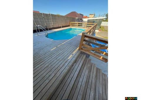 Отдых на море с теплым бассейном и баней на дровах.